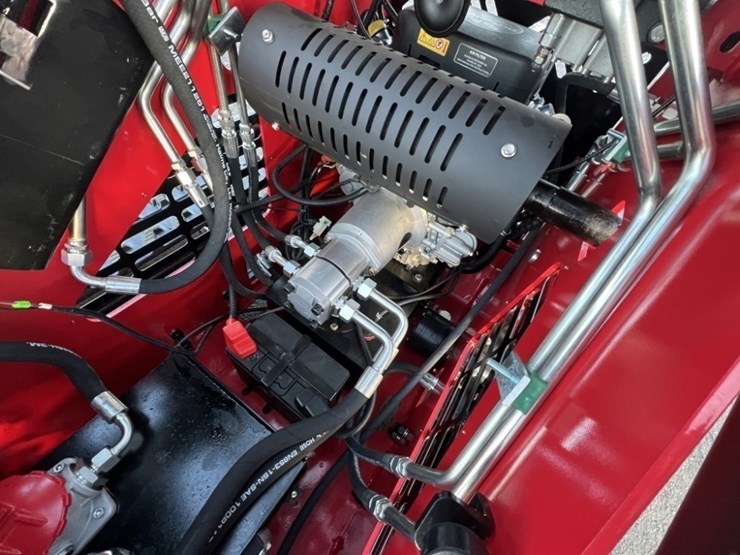 2025-sdlool-380r-mini-compact-track-loader-image-11