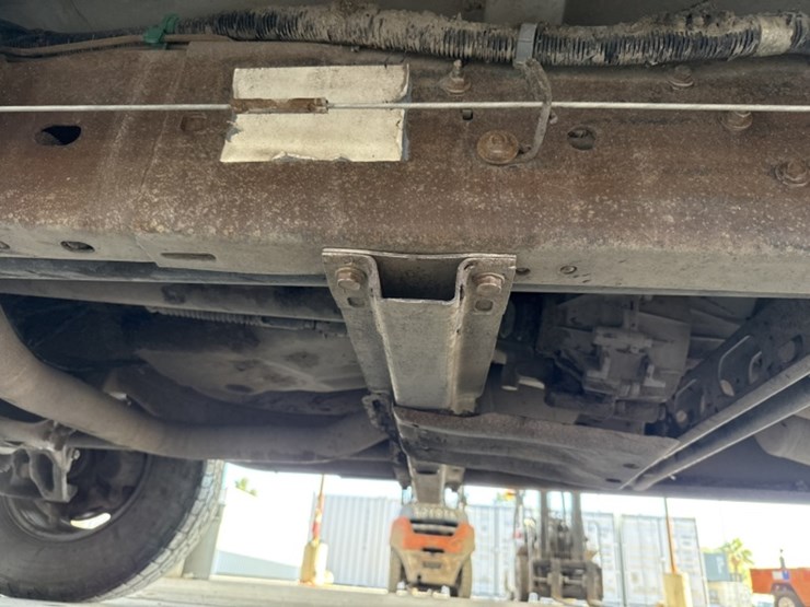 2005-gmc-sierra-3500-image-29