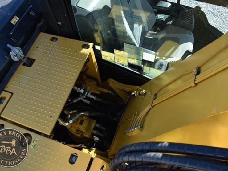 2018-caterpillar-311flrr-image-38