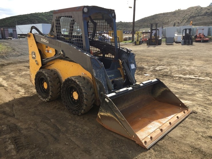 2019-deere-316gr-image-2