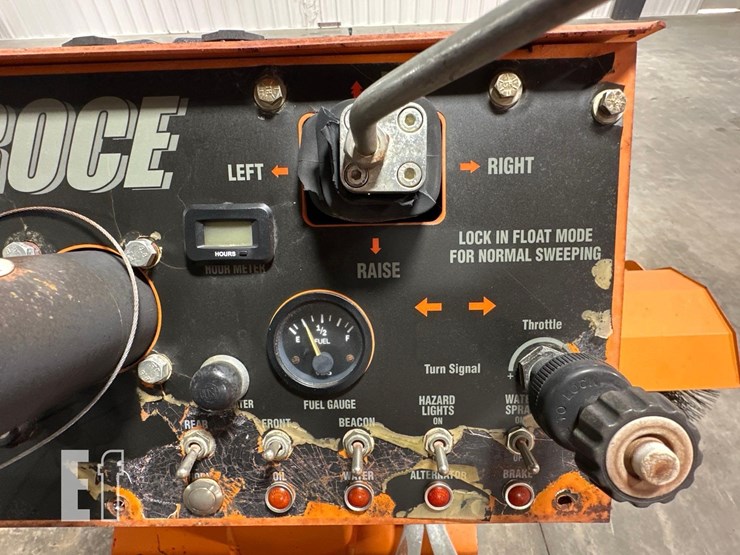 2018-broce-bw260-image-17