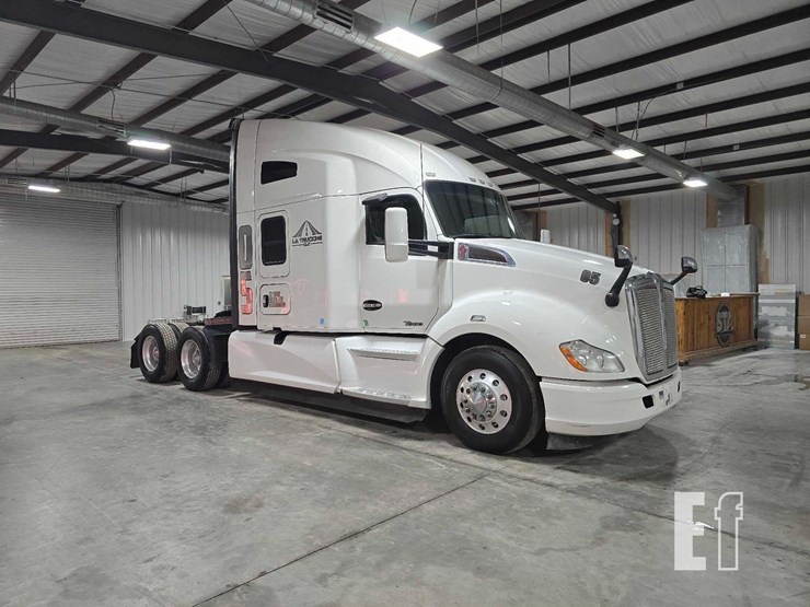 2019-kenworth-t680-image-2