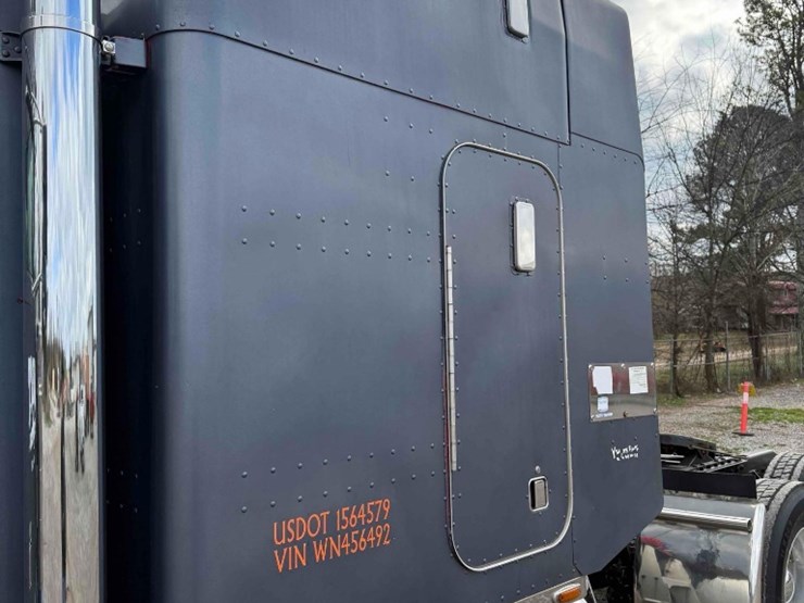 1998-peterbilt-379-image-8