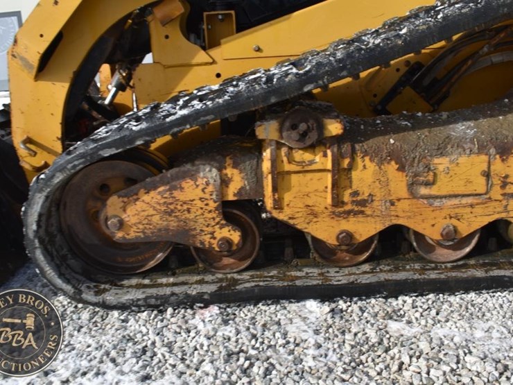 2020-caterpillar-299d3-image-27