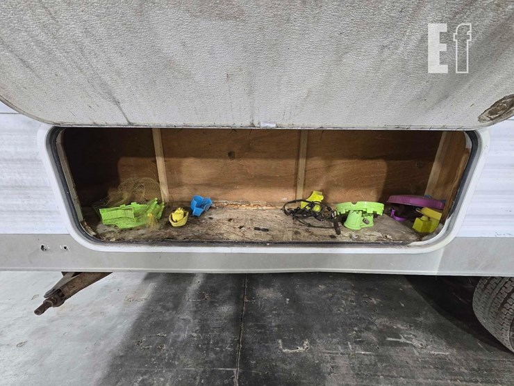 mobile-scout-travel-trailer-image-13