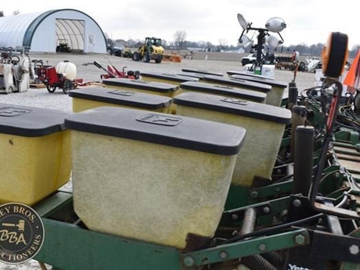 1984-john-deere-7000-image-32