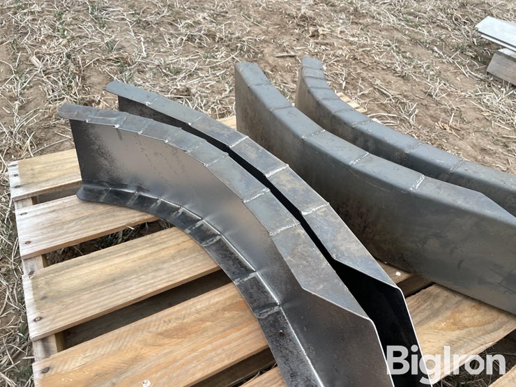 gleaner-combine-straw-spreader-deflectors-image-15