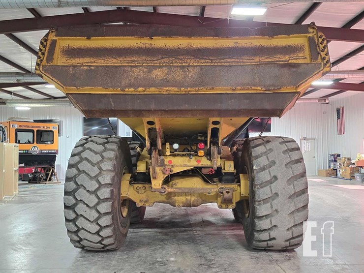 2015-caterpillar-745c-image-8