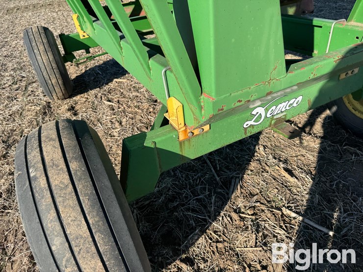 demco-gravity-wagon-image-16