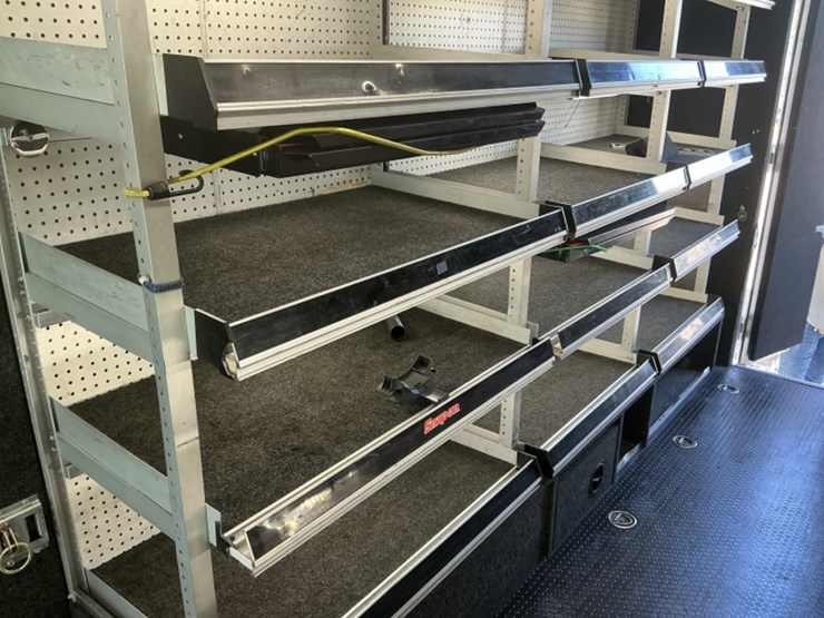 2018-freightliner-mt55-image-31