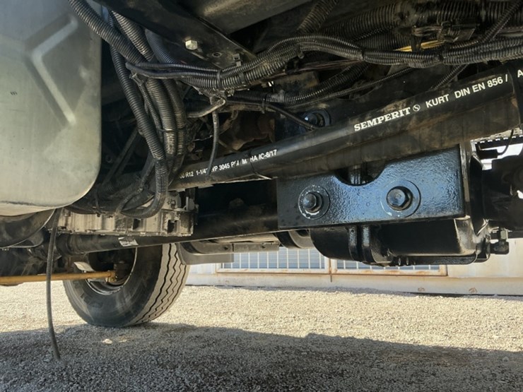 2014-international-7500-u/t-image-41