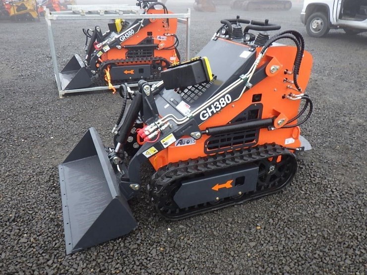 2025-aboss-gh380-skid-steer-tracked-loader-image-1