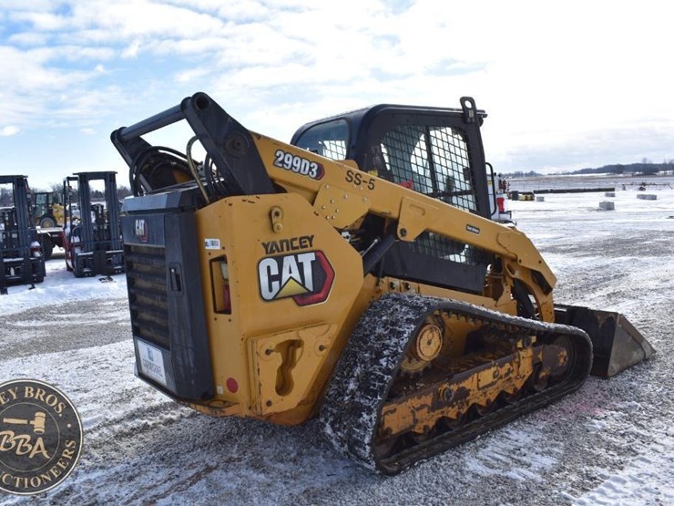 2020-caterpillar-299d3-image-11