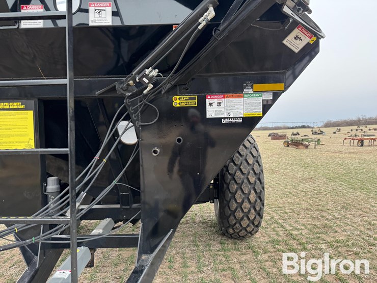 2020-j&m-875-image-12