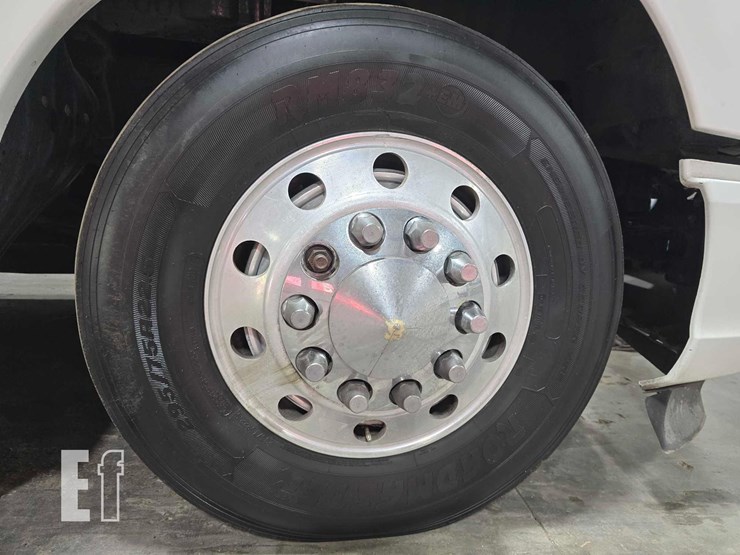 2019-kenworth-t680-image-24