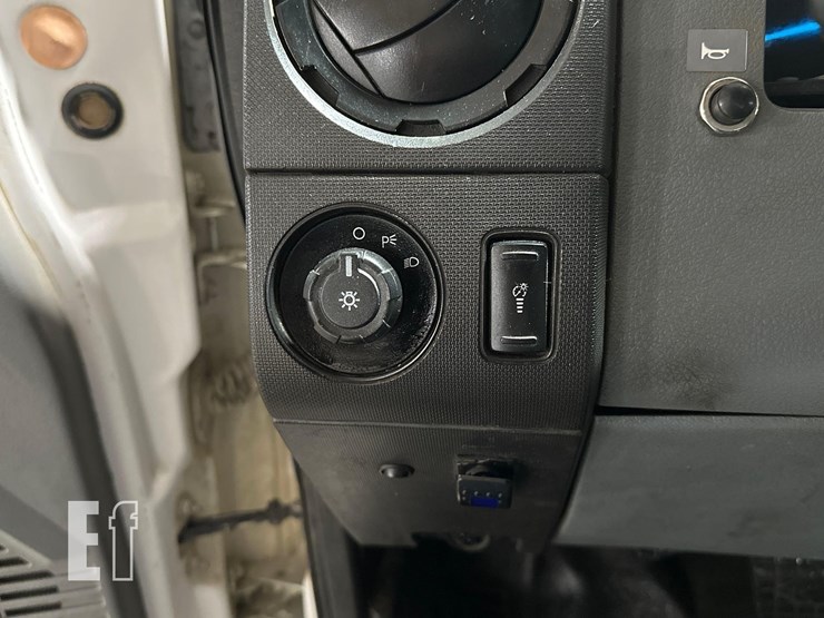 2015-ford-f750-image-28