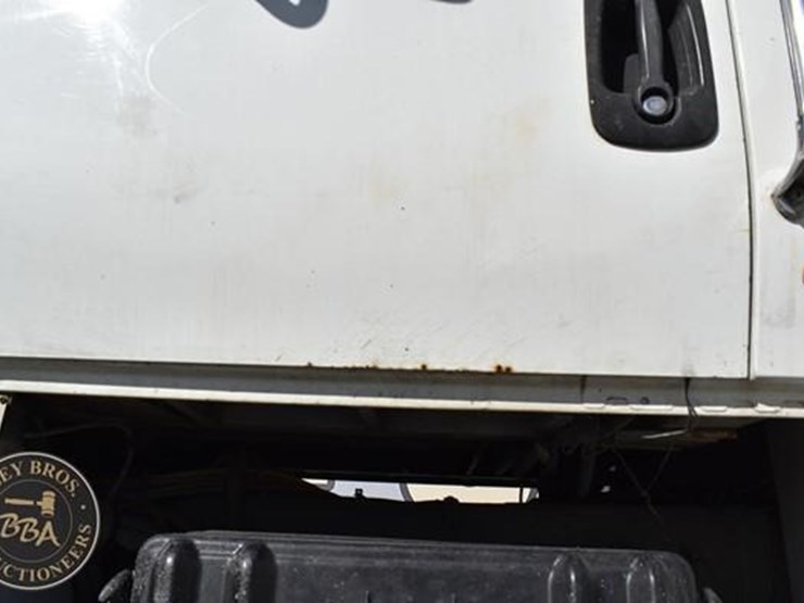 2012-international-durastar-4300-image-46