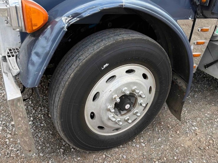 1998-peterbilt-379-image-5