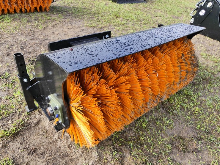 giyi-gy-qsj-mini-qa-broom-sweeper-image-1