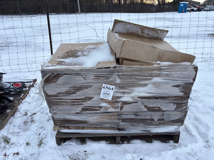 #6564-•-e1.-mounting-straps-and-brackets-for-round-hydraulic-tank-image-1