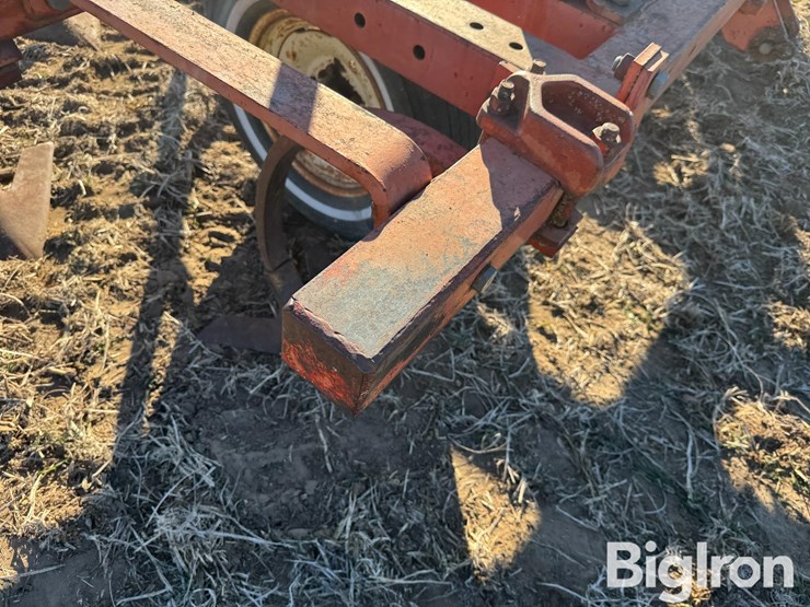 15'-3-pt-chisel-plow-image-18