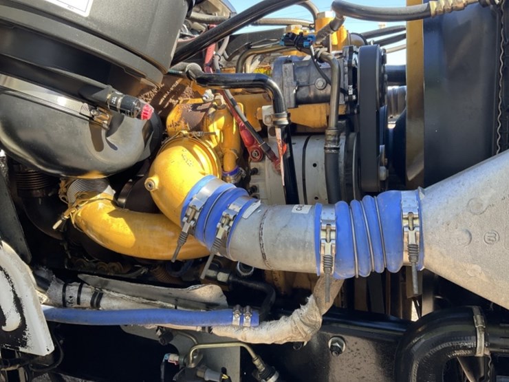 2005-freightliner-m2-dump-truck-image-15