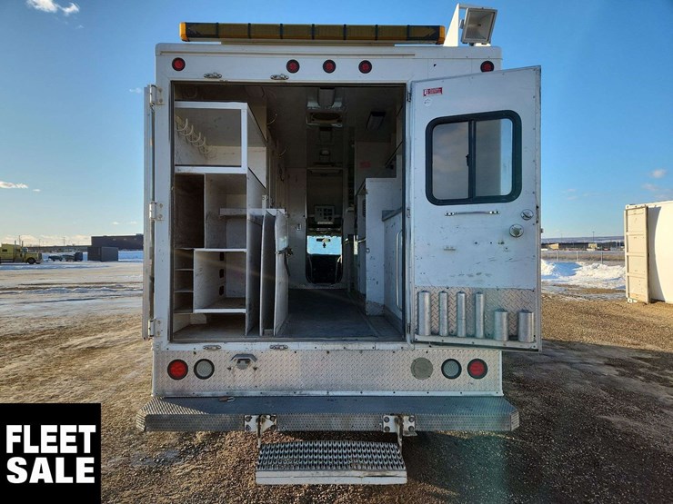 2008-ford-f550-image-40