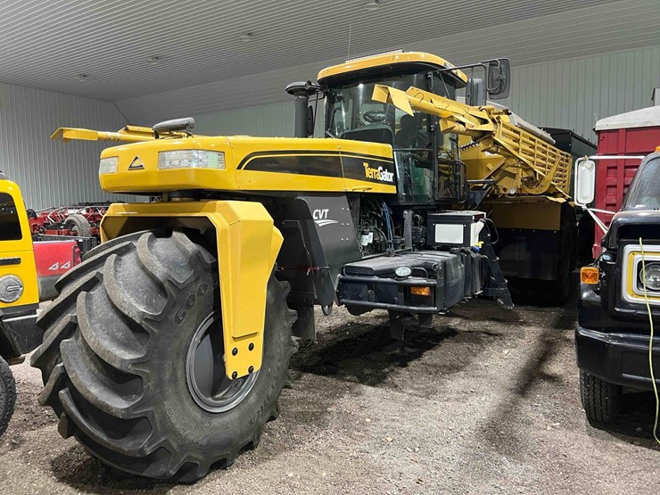 2012-ag-chem-tg8300-image-1