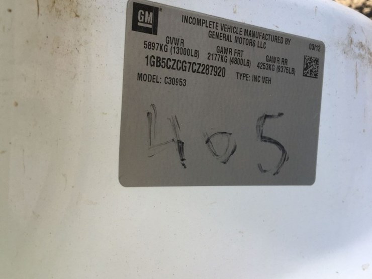 2012-chevrolet-3500hd-image-21