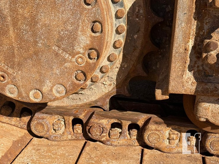 2015-deere-470g-lc-image-29