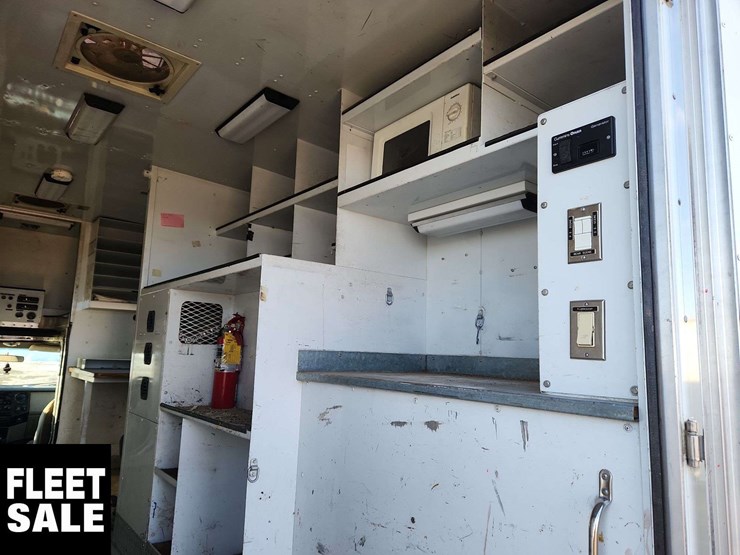 2008-ford-f550-image-42