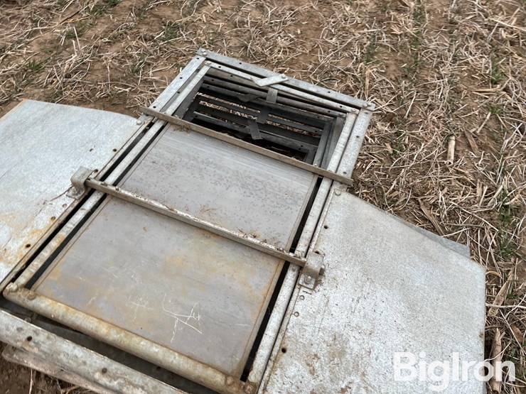 hog-farrow-crates-image-11