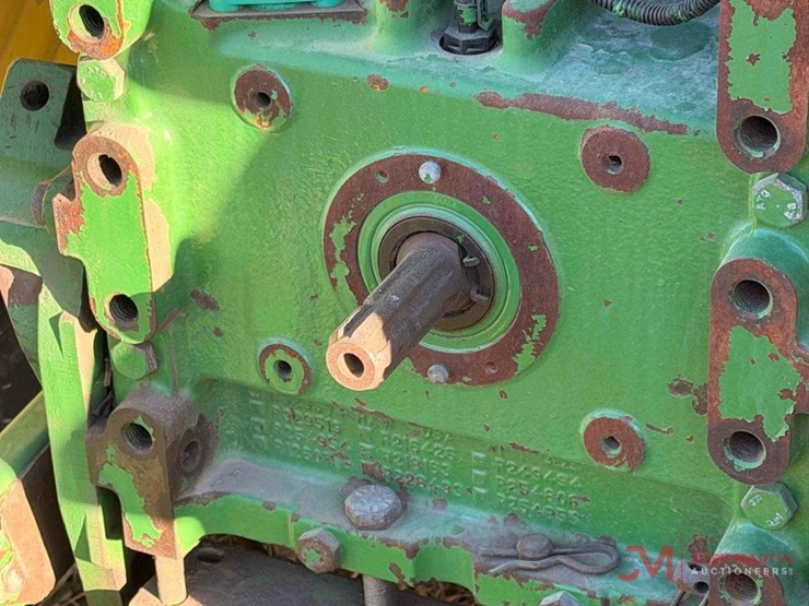 2014-john-deere-6150m-image-16