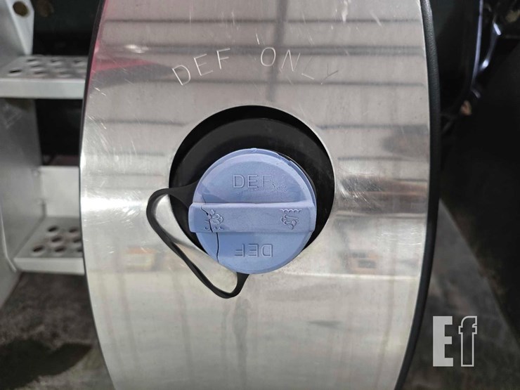 2015-kenworth-t680-image-41