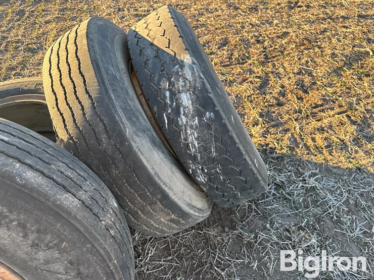 10r20-tires-&-rims-image-16