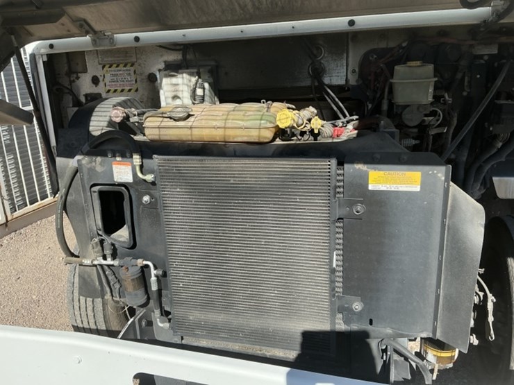 2018-freightliner-mt55-image-14