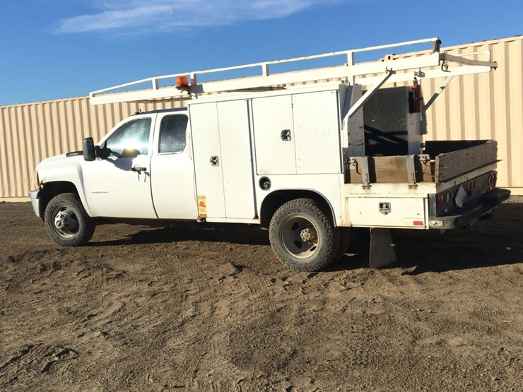 2012-chevrolet-3500hd-image-5