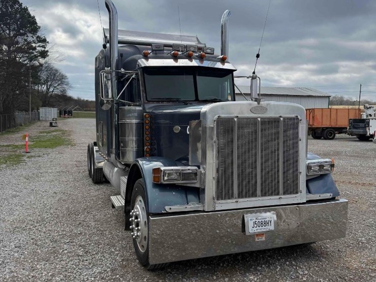 1998-peterbilt-379-image-3
