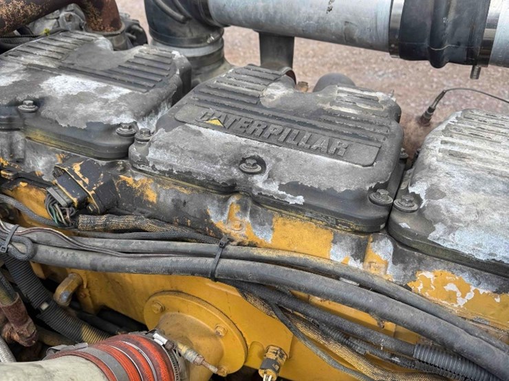 1998-peterbilt-379-image-24