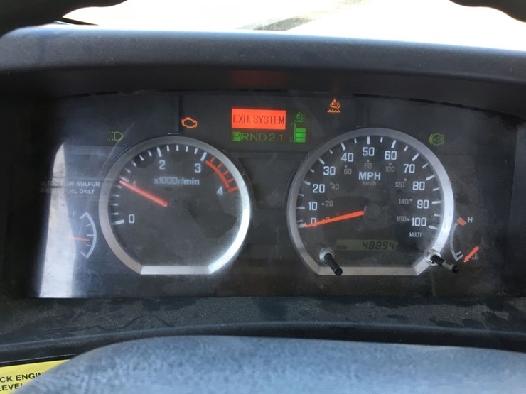 2013-isuzu-nrr-image-6