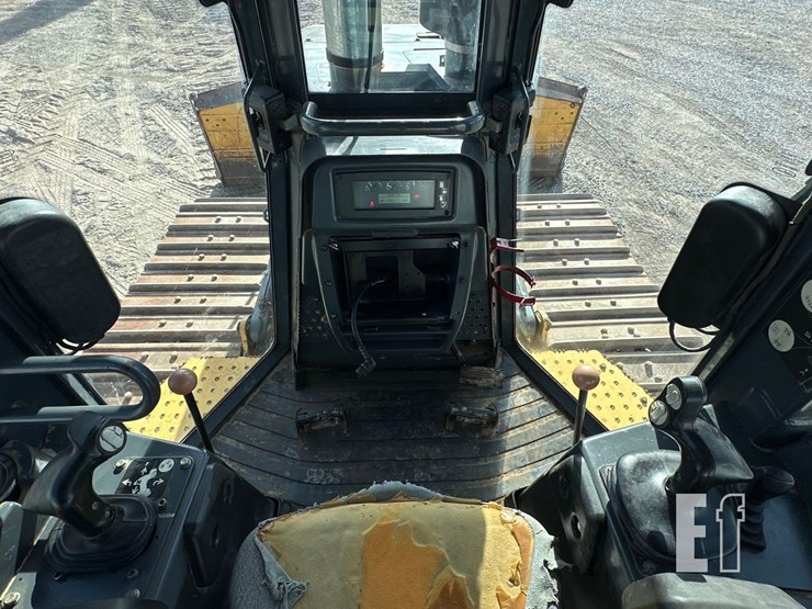 2012-deere-850k-xlt-image-17