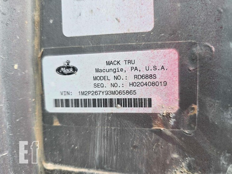 2003-mack-rd688s-image-21