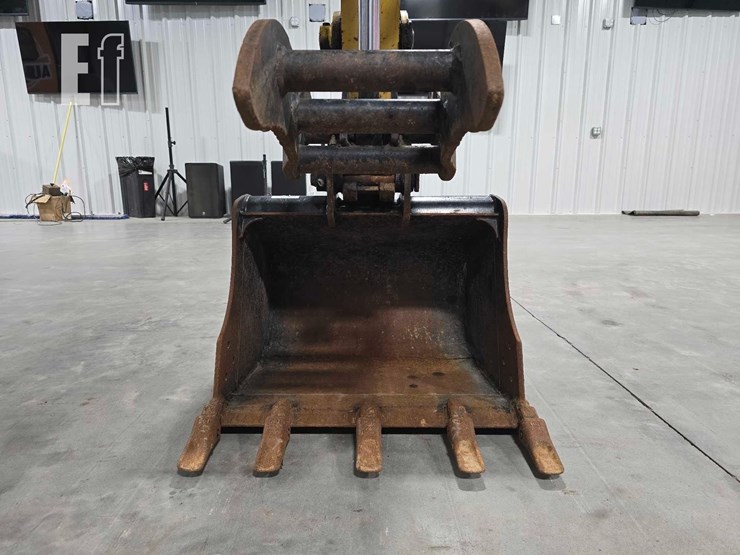 2021-caterpillar-303.5e2-cr-image-11