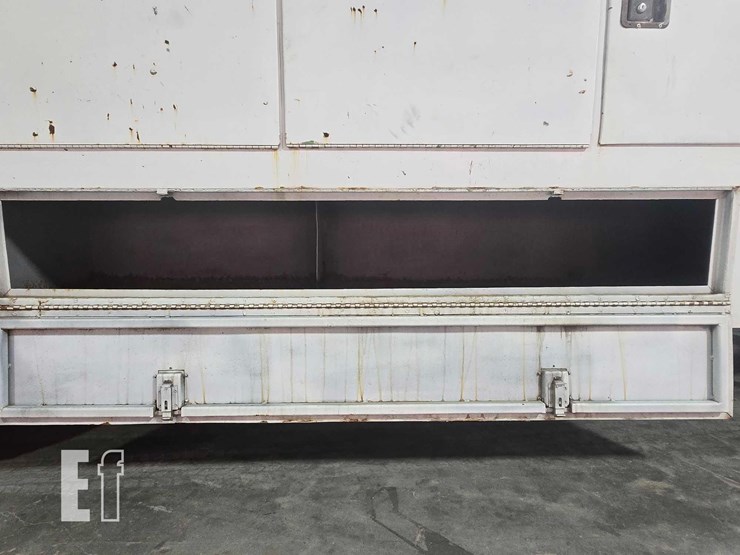 1999-ford-f550-image-22