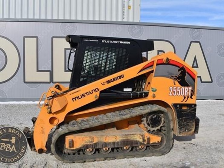 2020-mustang-2550rt-image-10