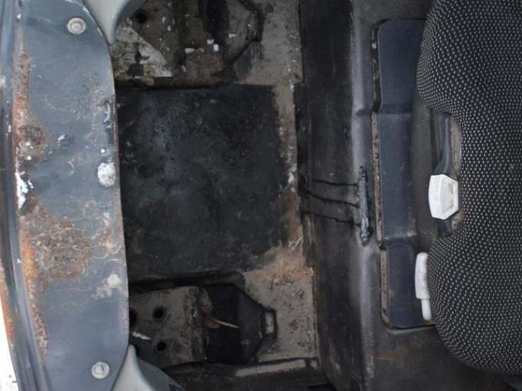 2021-bobcat-t870-image-27