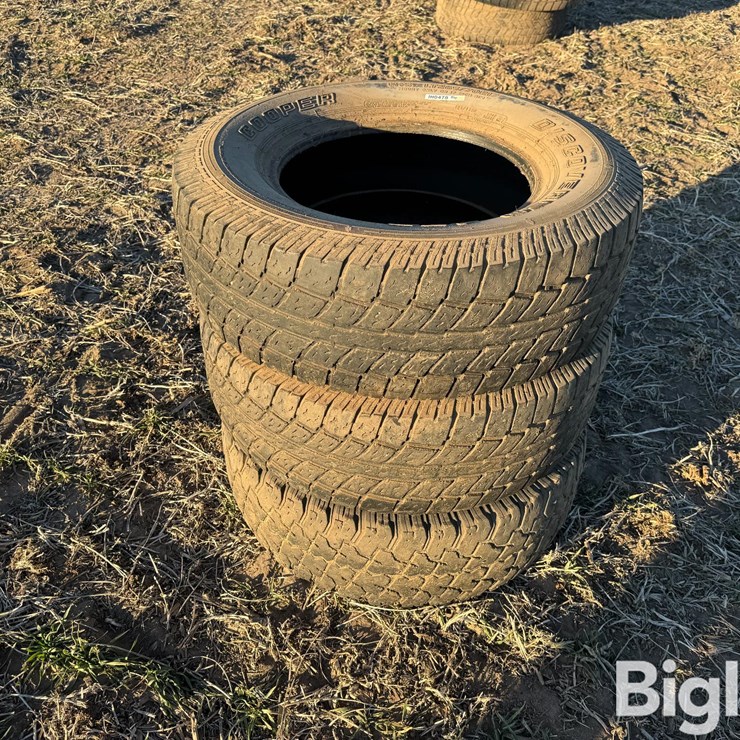 Cooper 265/70R17 Tires