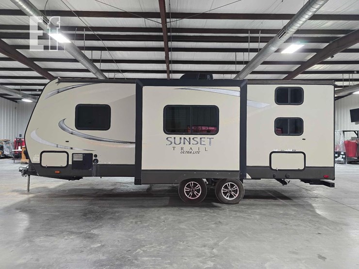 2016-crossroads-sunset-trail-ultra-lite-237bh-image-5