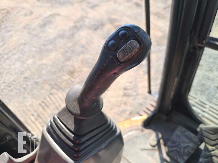 2011-caterpillar-321d-lcr-image-17