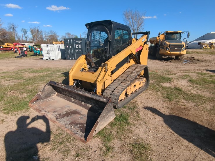 2020-caterpillar-299d-image-2